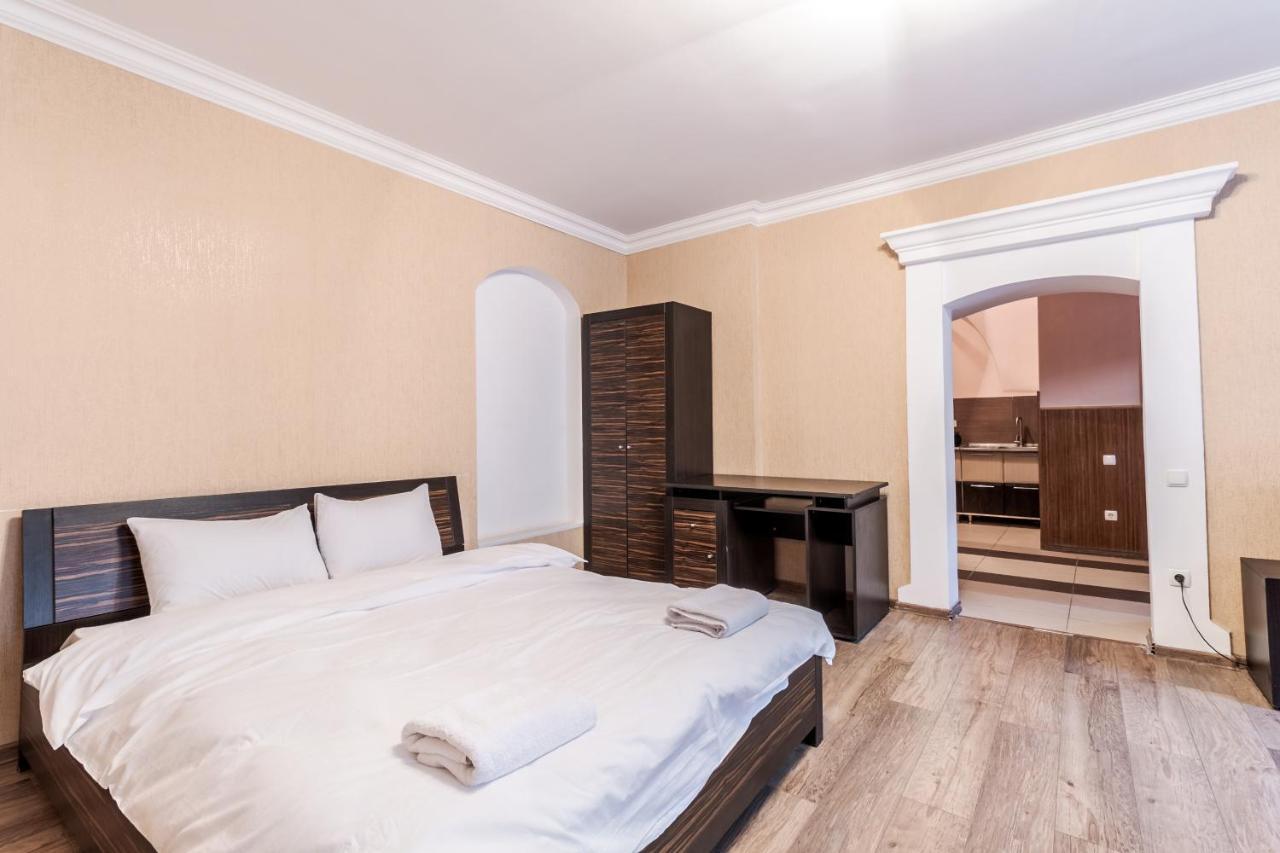 New Ruska Apartment Lviv Eksteriør bilde